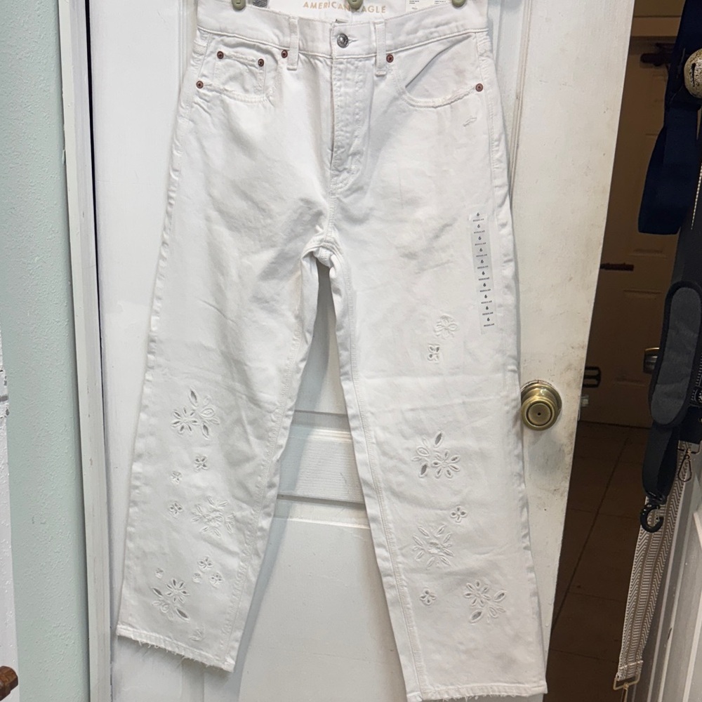 American Eagle Outfitters White Embroidered Floral Jeans